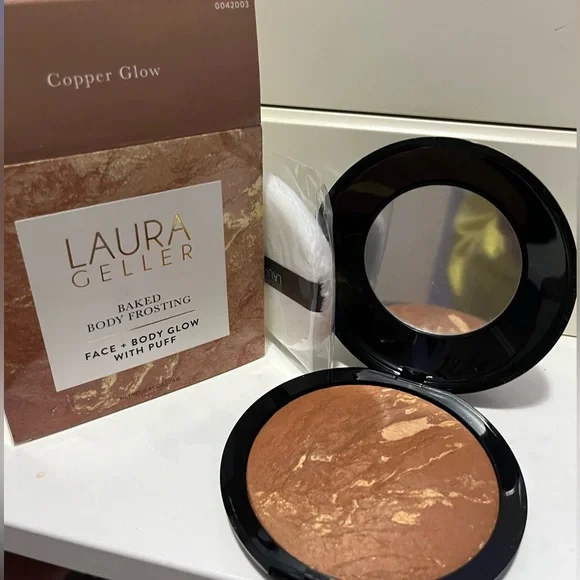 Laura Geller Baked Bronze-N-Brighten Bronzer - Picture 2 of 3